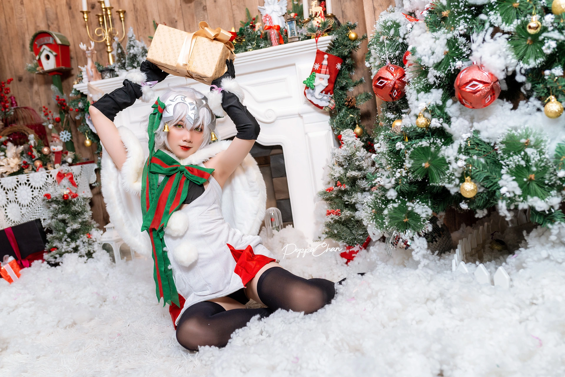 PoppaChan - NO.11 Jeanne D'arc Alter Santa Lily 2